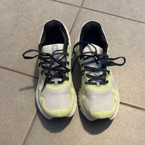 ON CLOUD runner Women's Sneakers - White neon yellow and Black